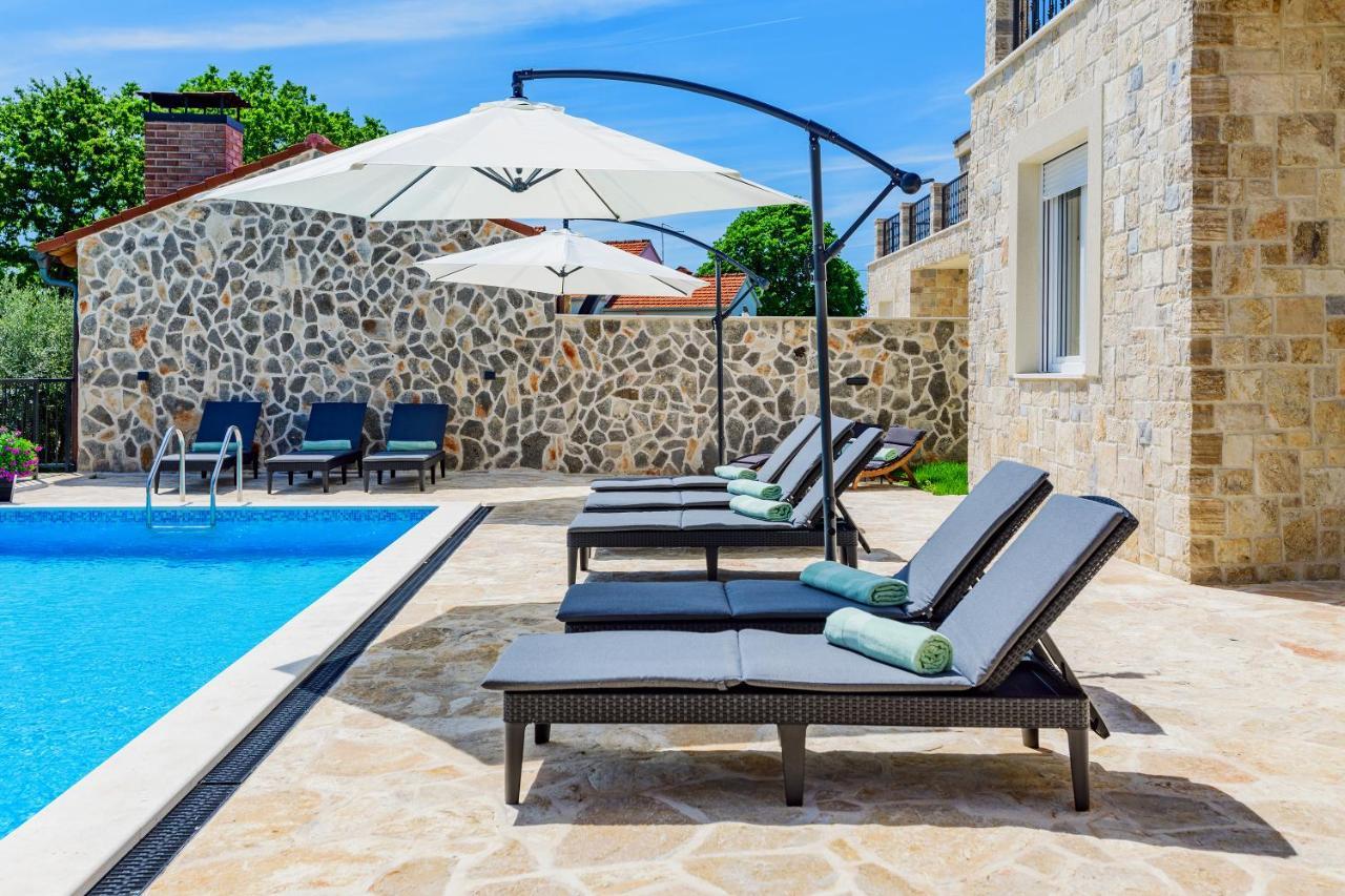 Luxury Stone Villa With Pool - Brisevo Exterior photo